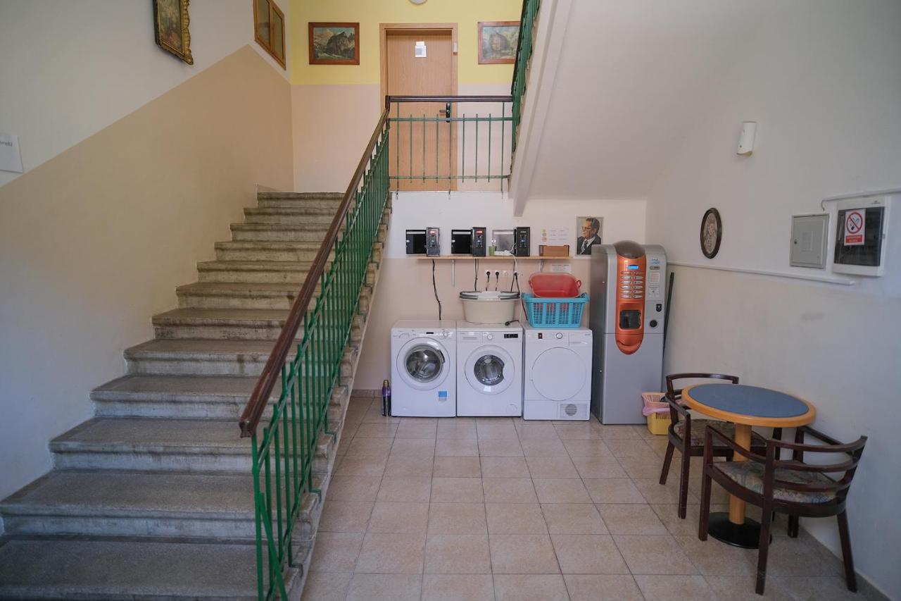 Sostanj Velenje Ravne Sobe Rooms Vrtacnik D O O Extérieur photo