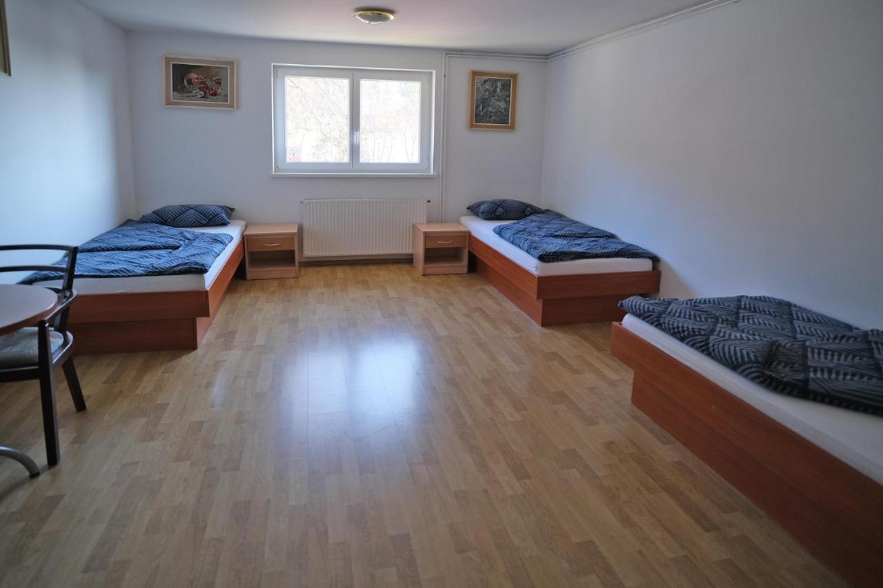 Sostanj Velenje Ravne Sobe Rooms Vrtacnik D O O Extérieur photo