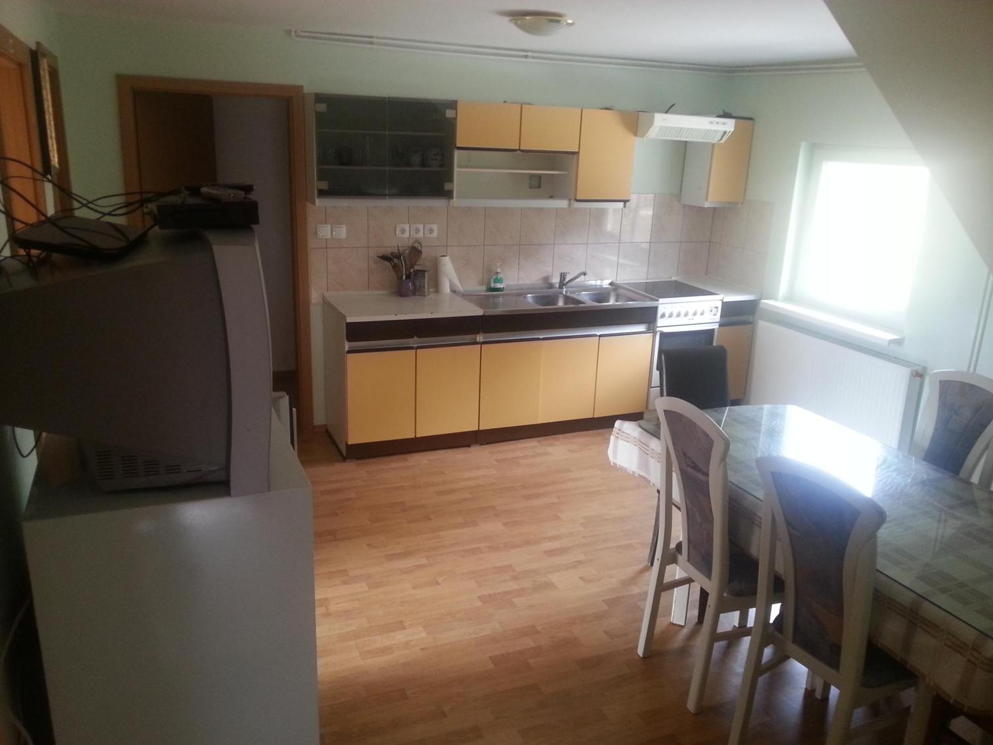 Sostanj Velenje Ravne Sobe Rooms Vrtacnik D O O Extérieur photo
