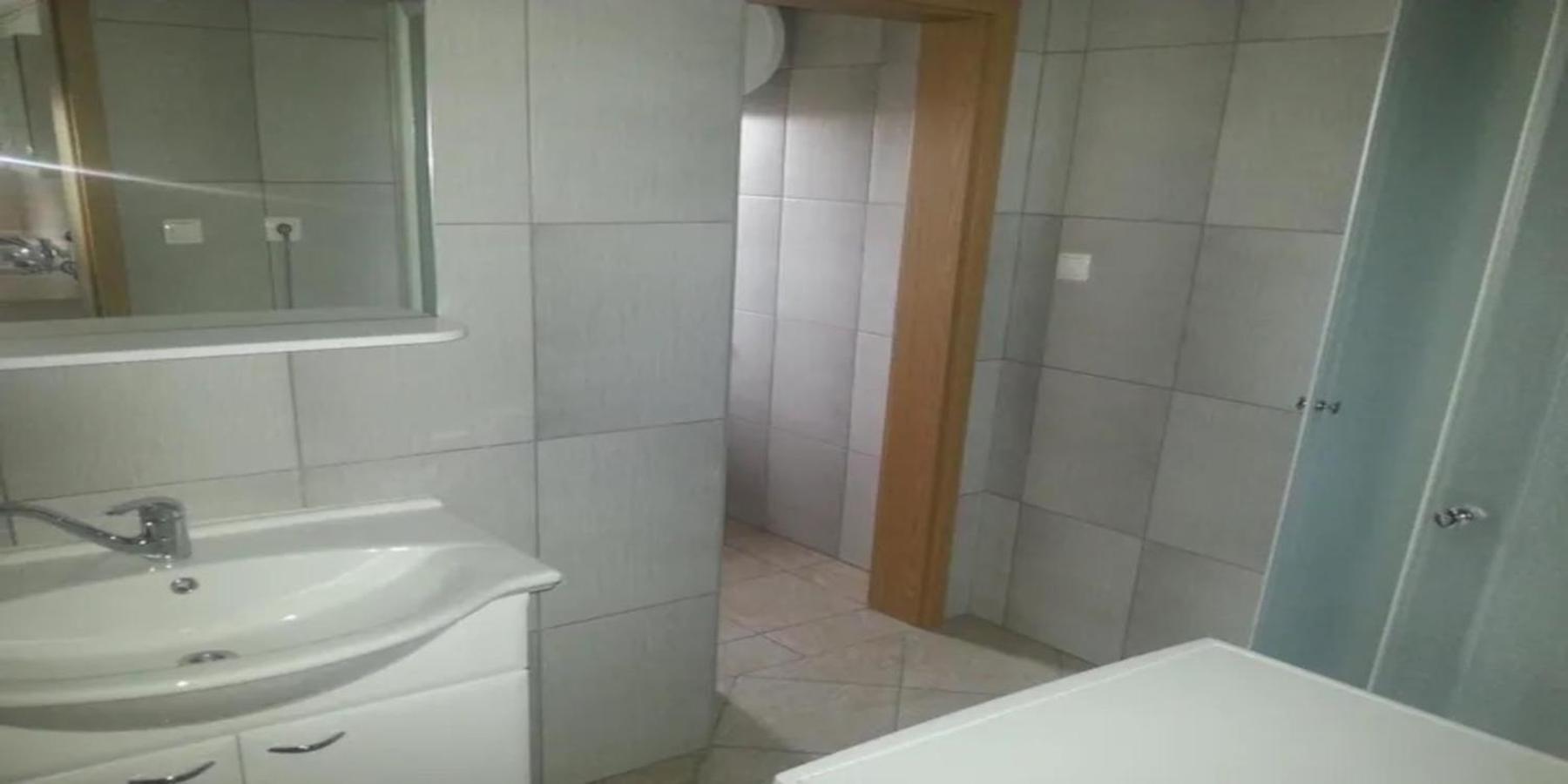 Sostanj Velenje Ravne Sobe Rooms Vrtacnik D O O Extérieur photo